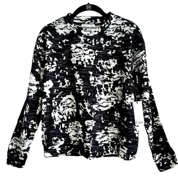 DEX Clothing Black White Abstract Destroyed Knit Crew Lightweight Sweater NWT - Picture 2 of 10